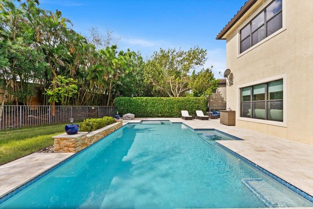 16945 Bridge Crossing Circle, Delray Beach, FL 33446