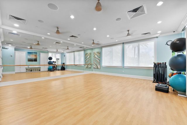 16945 Bridge Crossing Circle, Delray Beach, FL 33446