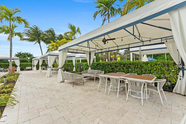 16945 Bridge Crossing Circle, Delray Beach, FL 33446