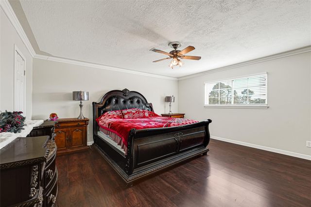 5007 Inverness Drive, Baytown, TX 77521