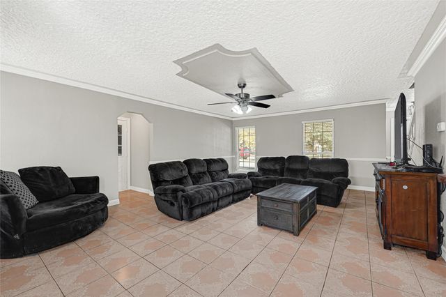 5007 Inverness Drive, Baytown, TX 77521