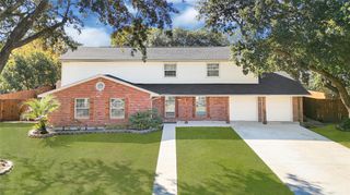 5007 Inverness Drive, Baytown, TX 77521