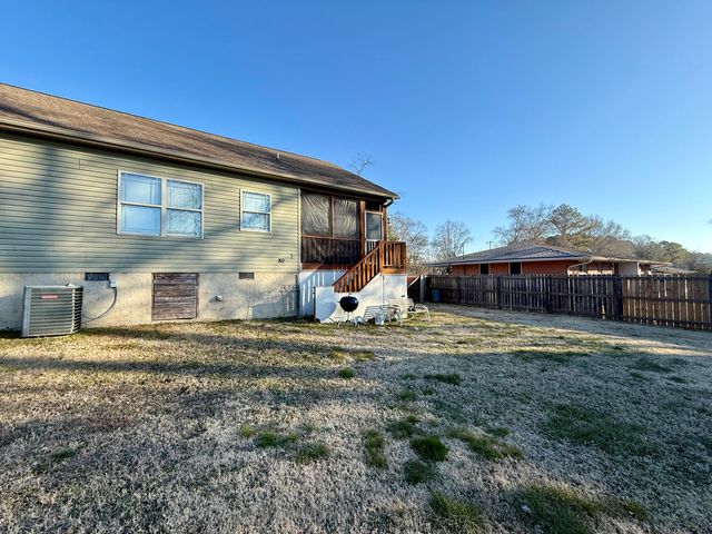 1136 W State Line Road, Rossville, GA 30741