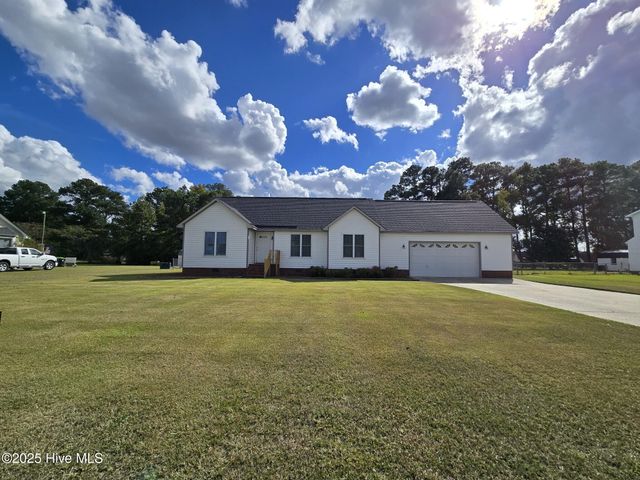 939 Teakwood Drive, Greenville, NC 27834