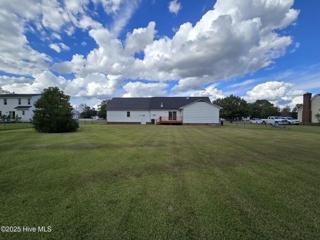 939 Teakwood Drive, Greenville, NC 27834