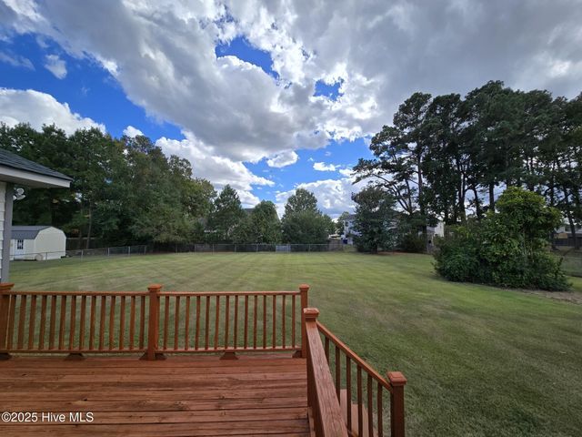 939 Teakwood Drive, Greenville, NC 27834