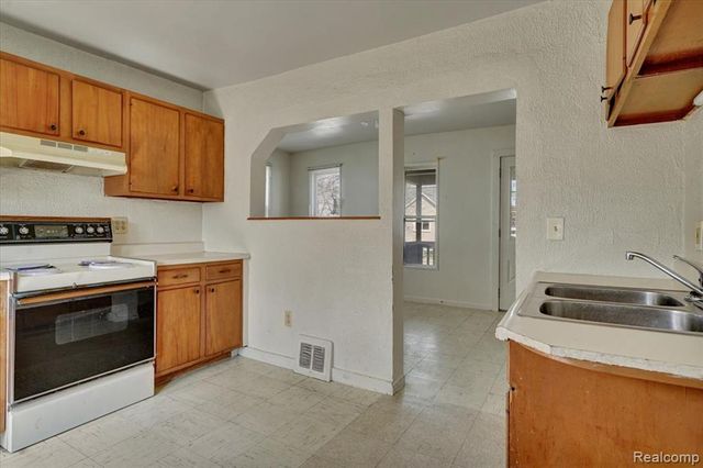 309 12th Street, Port Huron, MI 48060