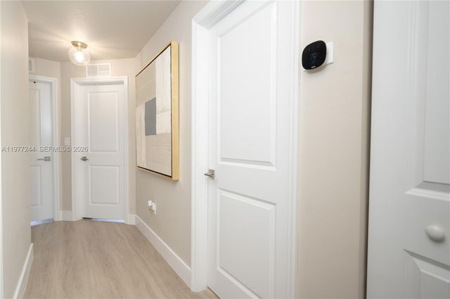 340 NE 194th Ln, Miami, FL 33179