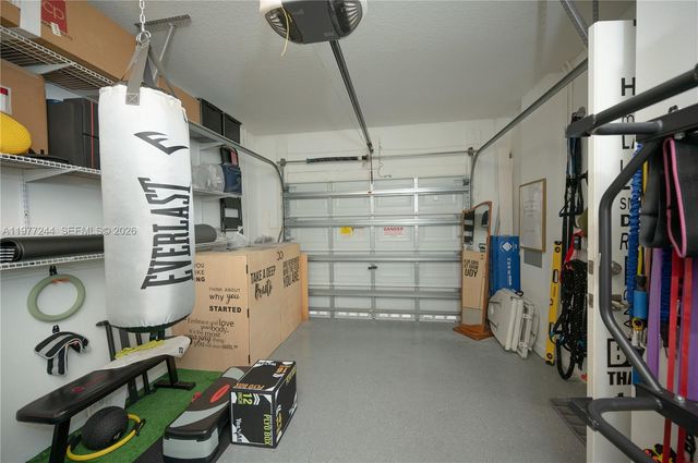 340 NE 194th Ln, Miami, FL 33179