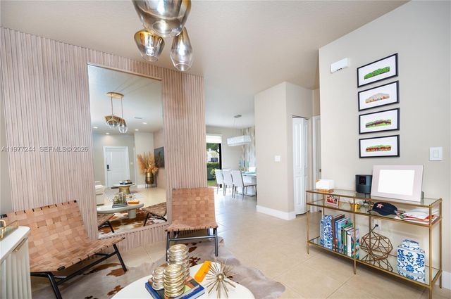 340 NE 194th Ln, Miami, FL 33179