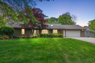 368 S Lakeshore Drive, Park Twp, MI 49424