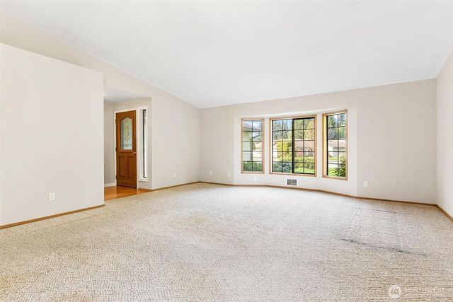 6811 59th Drive NE, Marysville, WA 98270