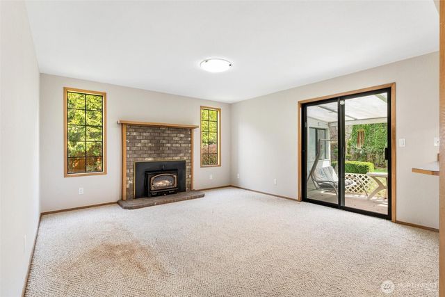 6811 59th Drive NE, Marysville, WA 98270