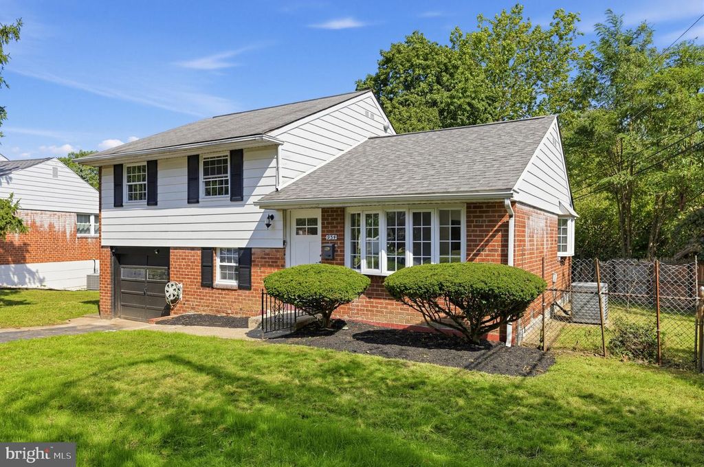 934 LONGFORD RD, SECANE, PA 19018 — photo 2