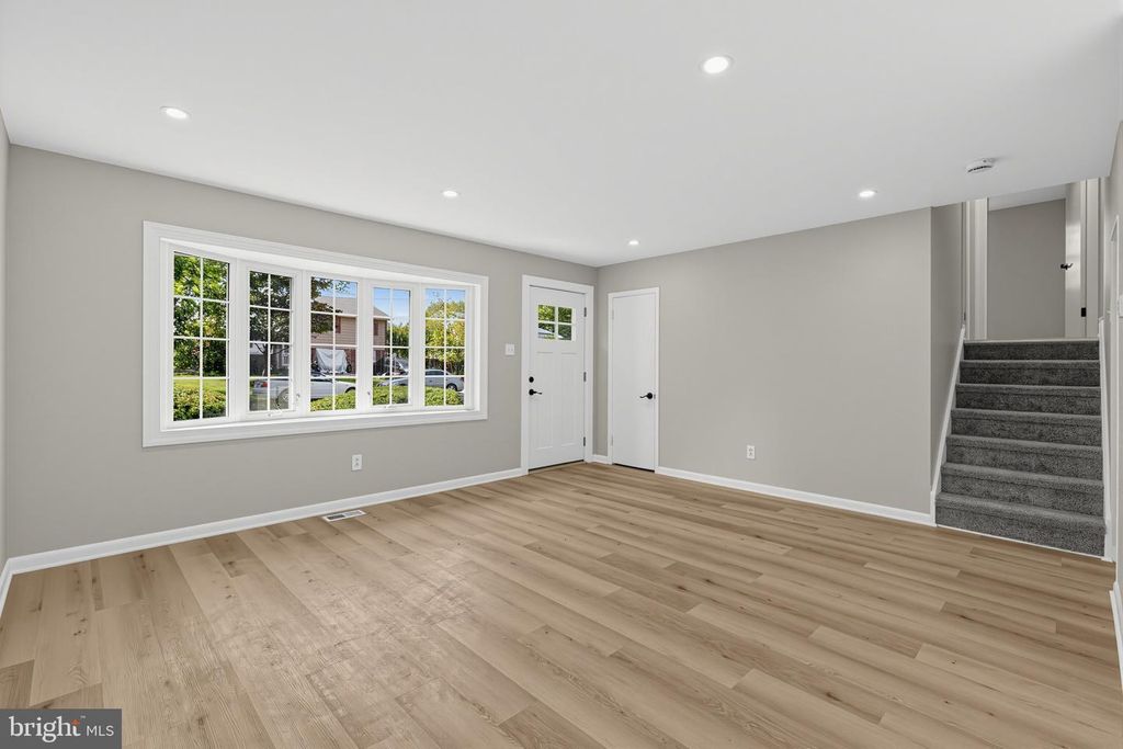 934 LONGFORD RD, SECANE, PA 19018 — photo 3
