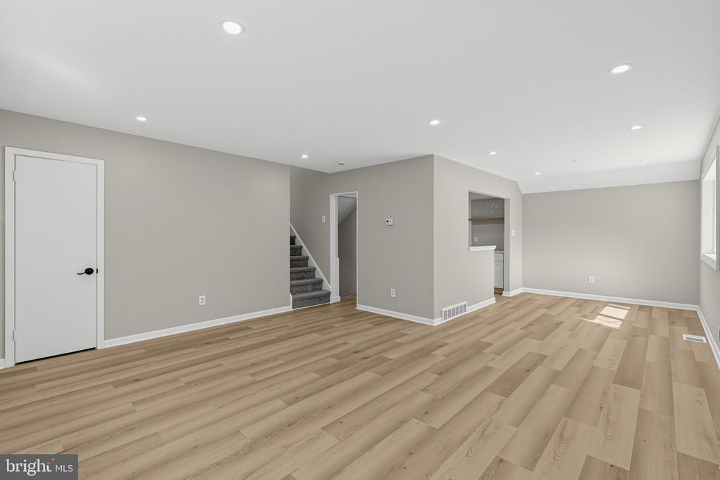 934 LONGFORD RD, SECANE, PA 19018 — photo 4