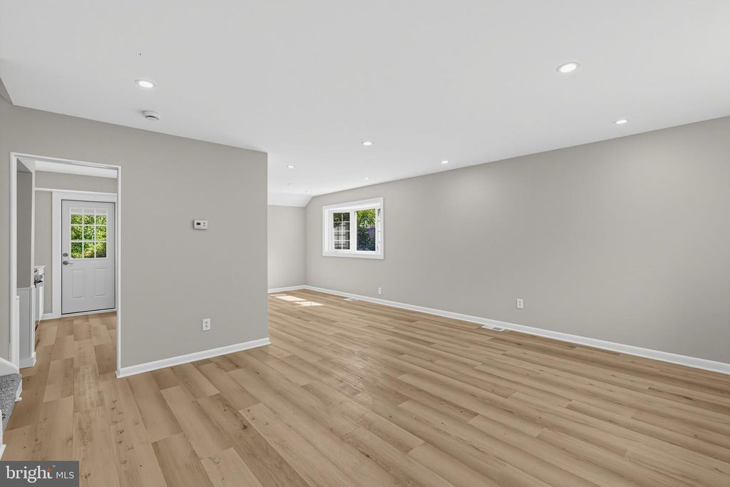 934 LONGFORD RD, SECANE, PA 19018 — photo 5
