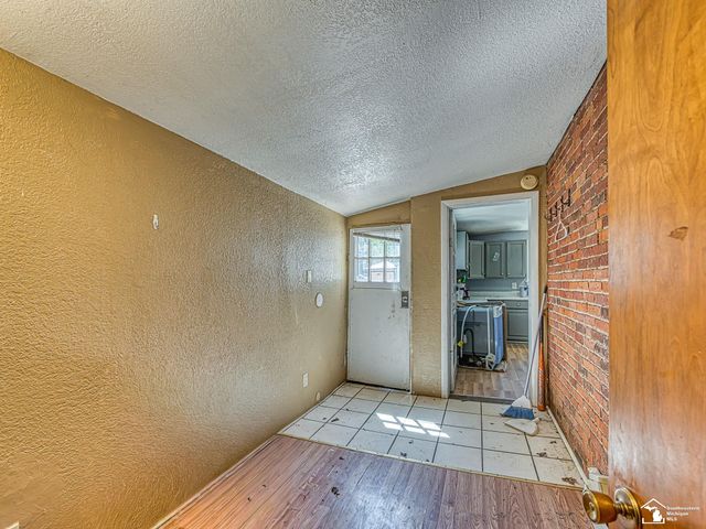 115 Grove Street, Hudson, MI 49247