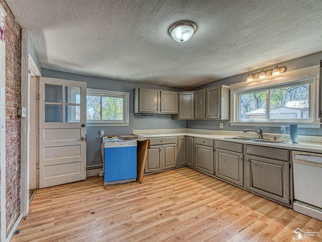115 Grove Street, Hudson, MI 49247