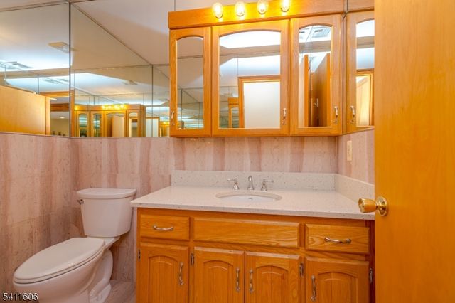 675 Raritan Rd 12, Clark Twp., NJ 07066