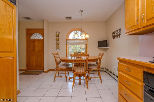 675 Raritan Rd 12, Clark Twp., NJ 07066