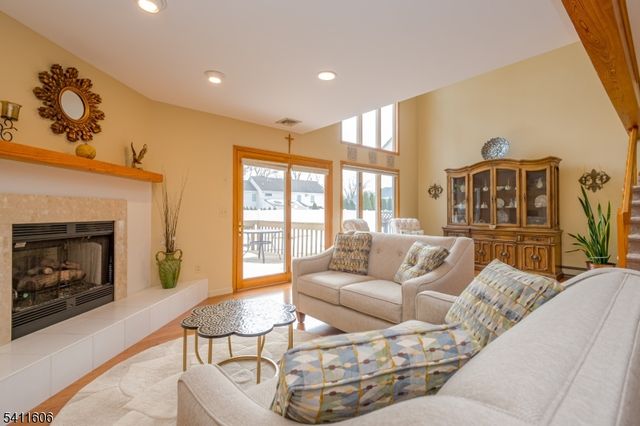 675 Raritan Rd 12, Clark Twp., NJ 07066