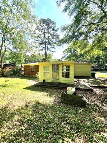 5963 Moss Drive, Forest Park, GA 30297
