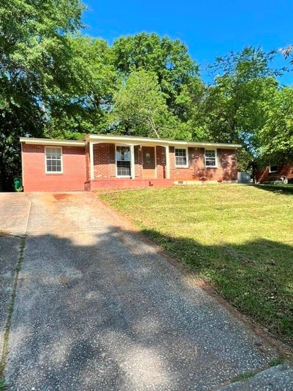 5963 Moss Drive, Forest Park, GA 30297