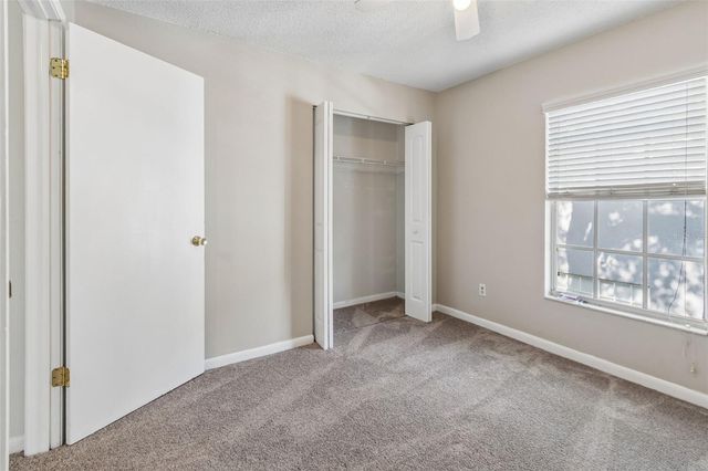 5156 SUNRIDGE PALMS DRIVE, Tampa, FL 33617