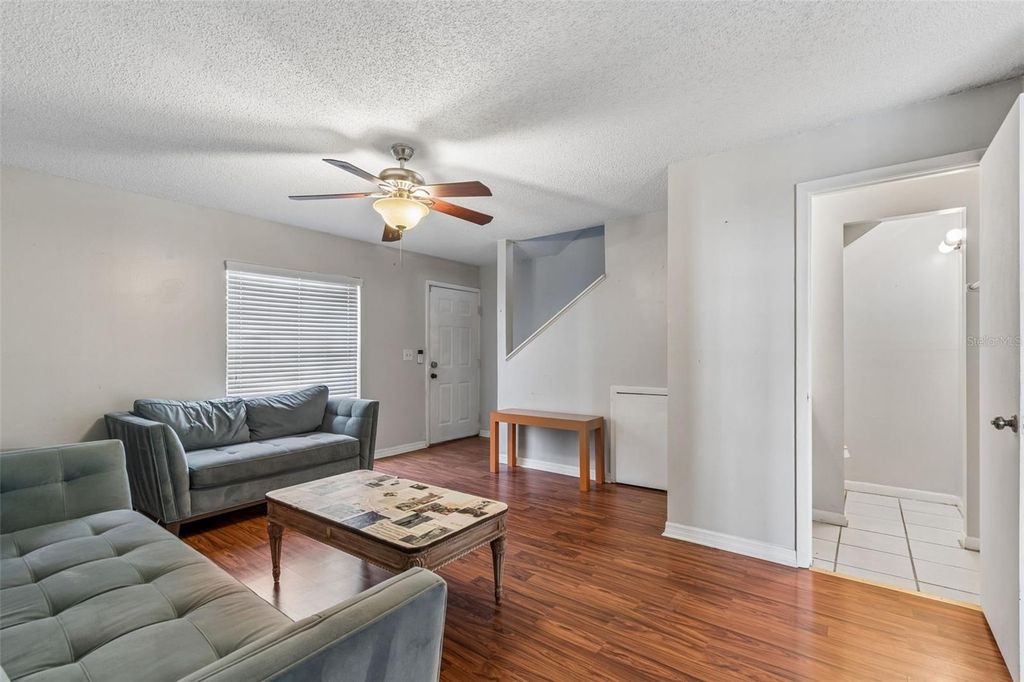 Image 9 of property listing at 5156 SUNRIDGE PALMS DRIVE, Tampa, FL 33617