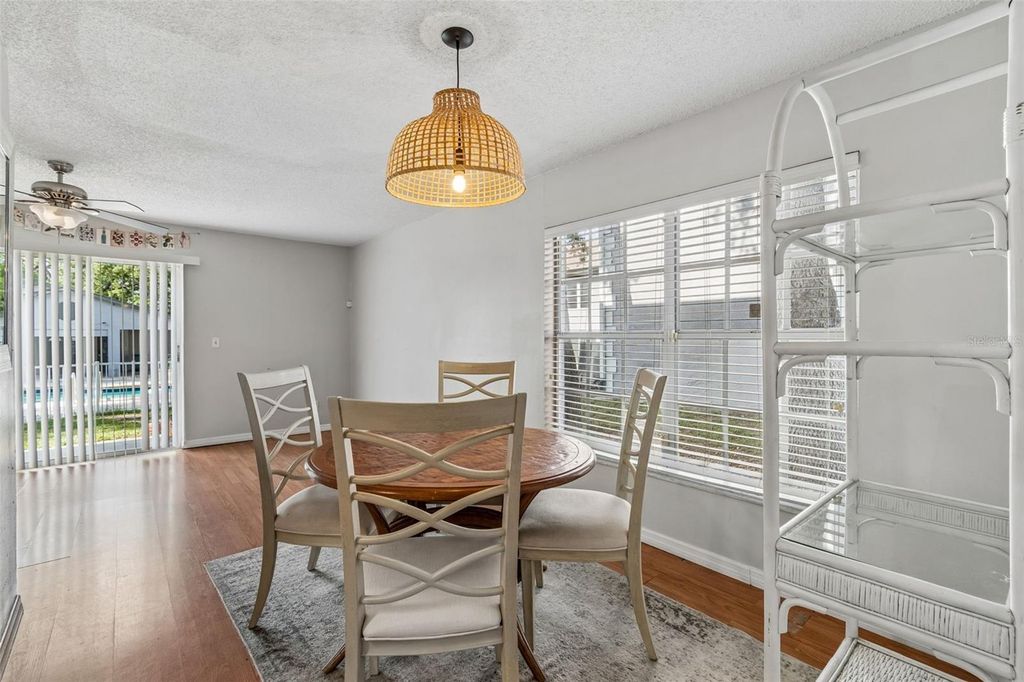 Image 10 of property listing at 5156 SUNRIDGE PALMS DRIVE, Tampa, FL 33617