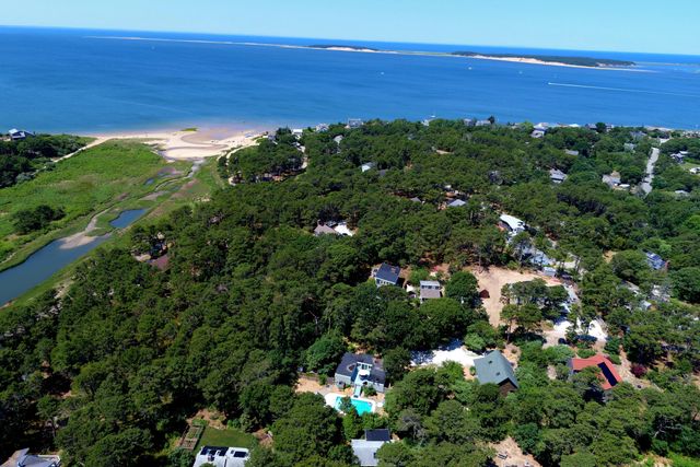 35 Tecumseh Road, Wellfleet, MA 02667