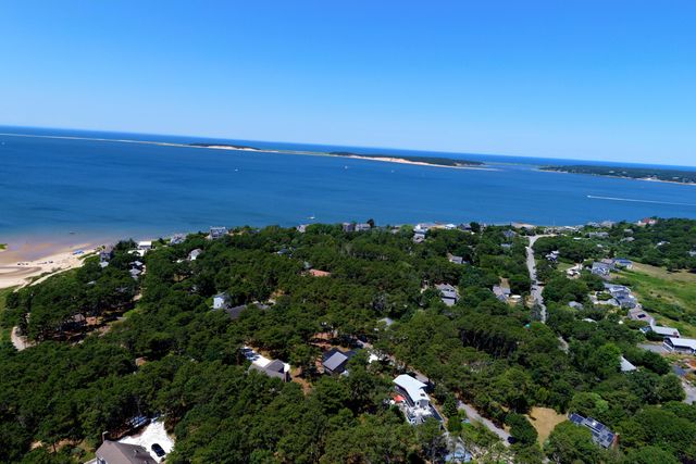 35 Tecumseh Road, Wellfleet, MA 02667