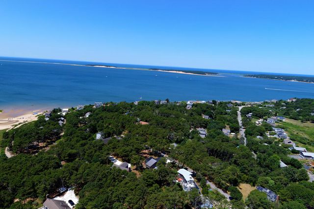 35 Tecumseh Road, Wellfleet, MA 02667