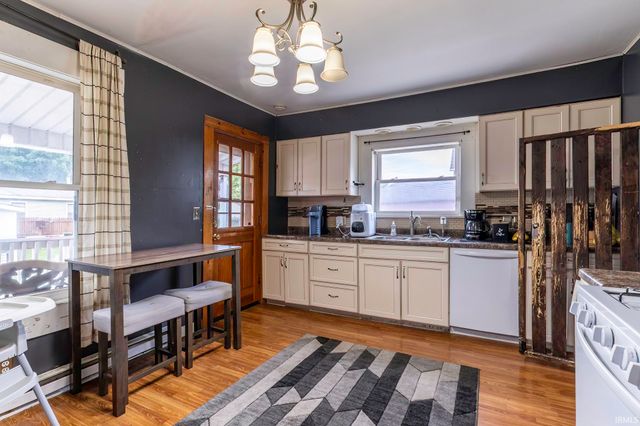 195 E Chestnut Street, Waterloo, IN 46793