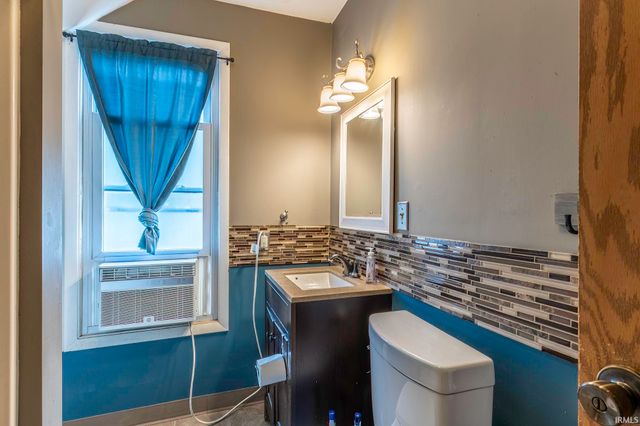 195 E Chestnut Street, Waterloo, IN 46793