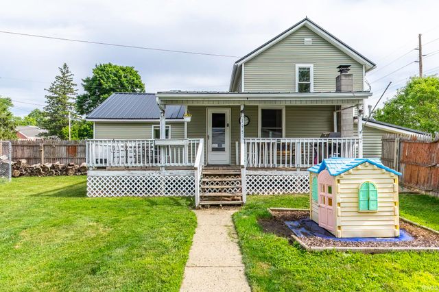 195 E Chestnut Street, Waterloo, IN 46793