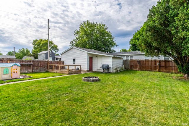 195 E Chestnut Street, Waterloo, IN 46793