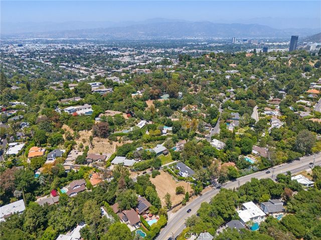 11452 Canton Drive, Studio City, CA 91604