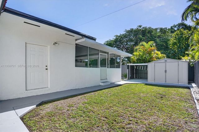 9410 SW 42nd St, Miami, FL 33165