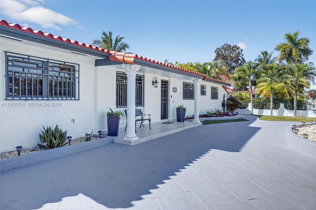 9410 SW 42nd St, Miami, FL 33165