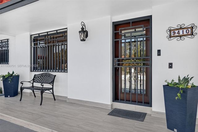 9410 SW 42nd St, Miami, FL 33165