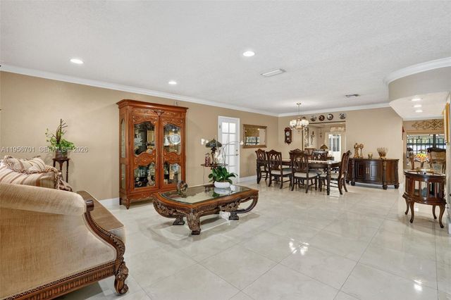 9410 SW 42nd St, Miami, FL 33165