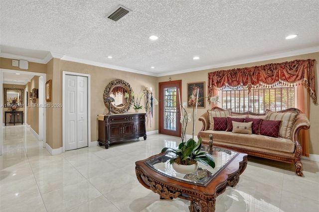 9410 SW 42nd St, Miami, FL 33165