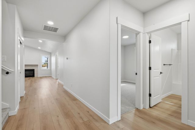 1542 W 68th Ave, Spokane, WA 99224