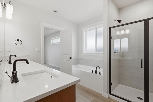 1542 W 68th Ave, Spokane, WA 99224