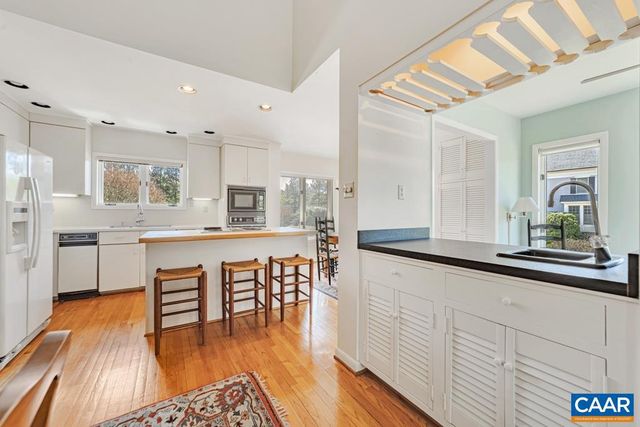 304 CLUB RD, Louisa, VA 23093