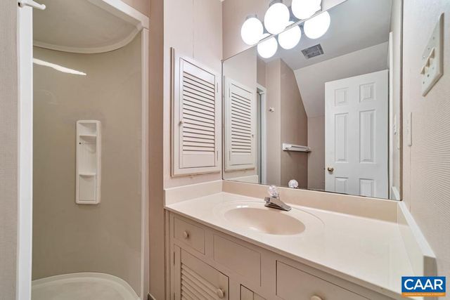 304 CLUB RD, Louisa, VA 23093