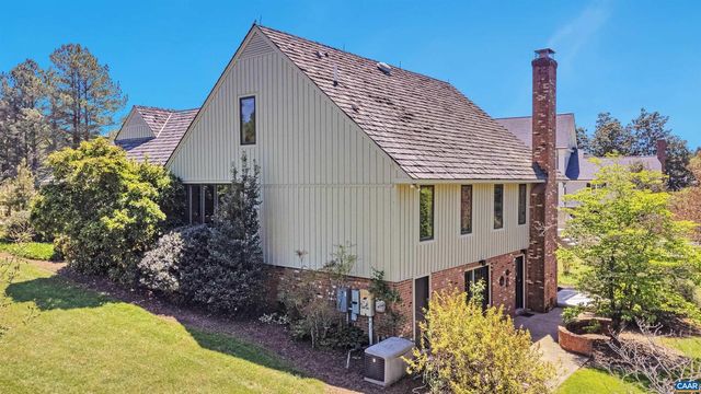 304 CLUB RD, Louisa, VA 23093