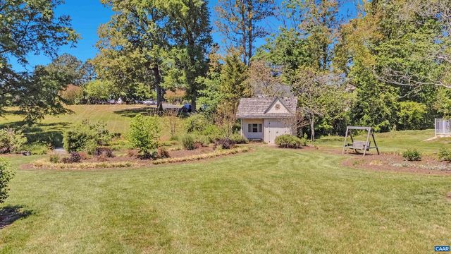 304 CLUB RD, Louisa, VA 23093